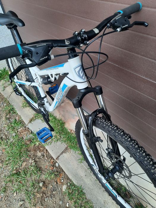 Bicicleta alumínio susp total