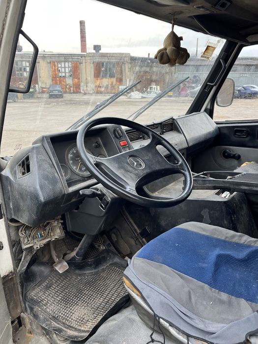 Mercedes mb 100 D , на гайки болты , метизы