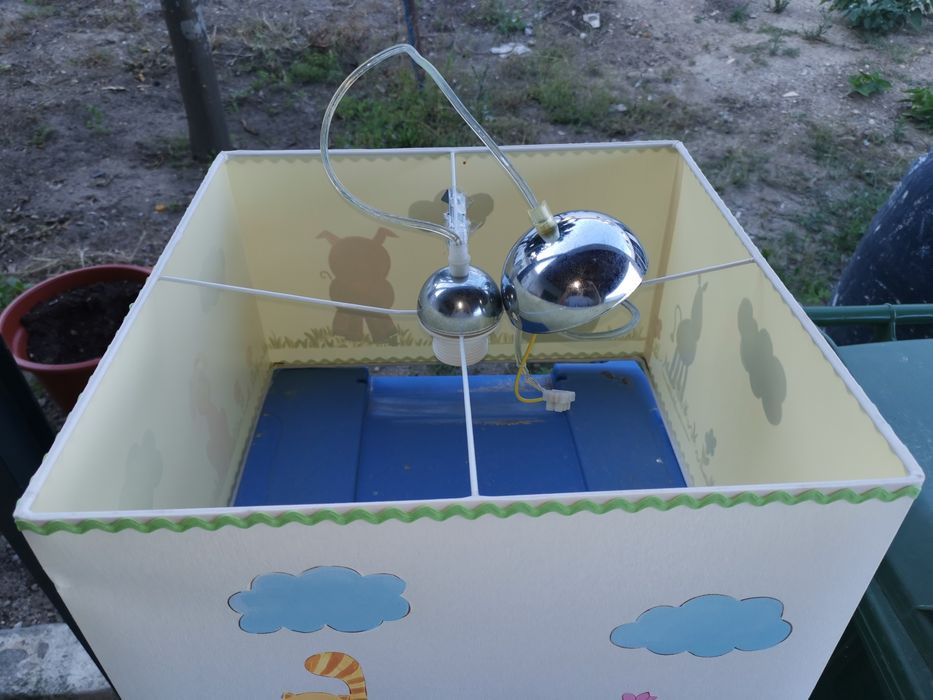 Candeeiro teto para criança