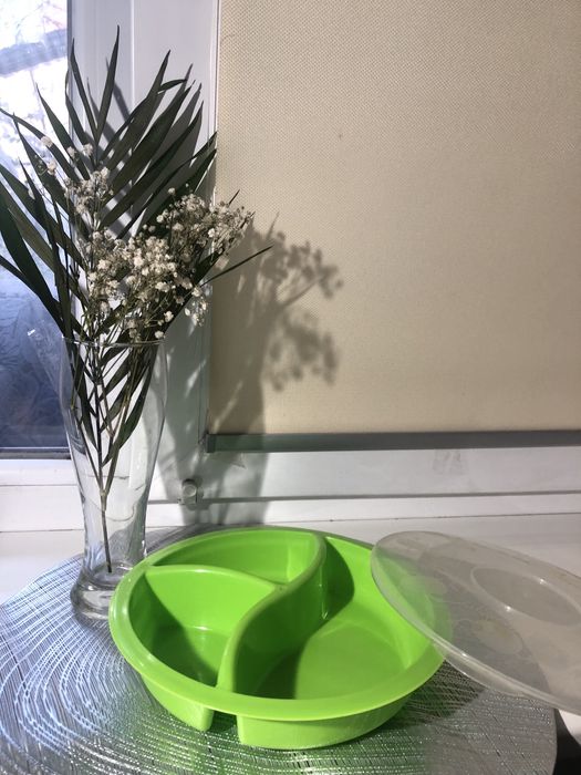 Менажниця з кришкою