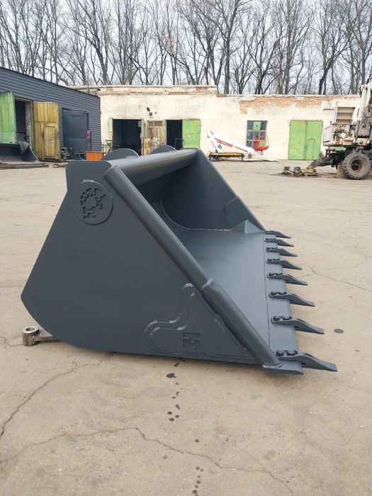 Строительный ковш JCB с зубами