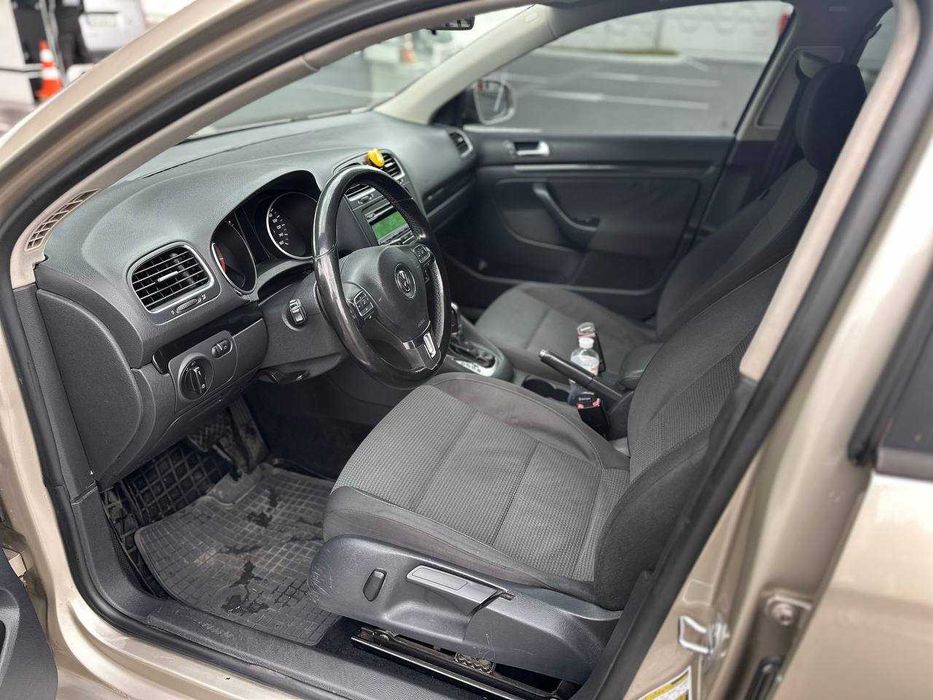 Продам Volkswagen Jetta 2012 автомат