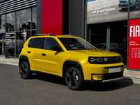 Fiat Grande Panda  Grande Panda E, La Prima