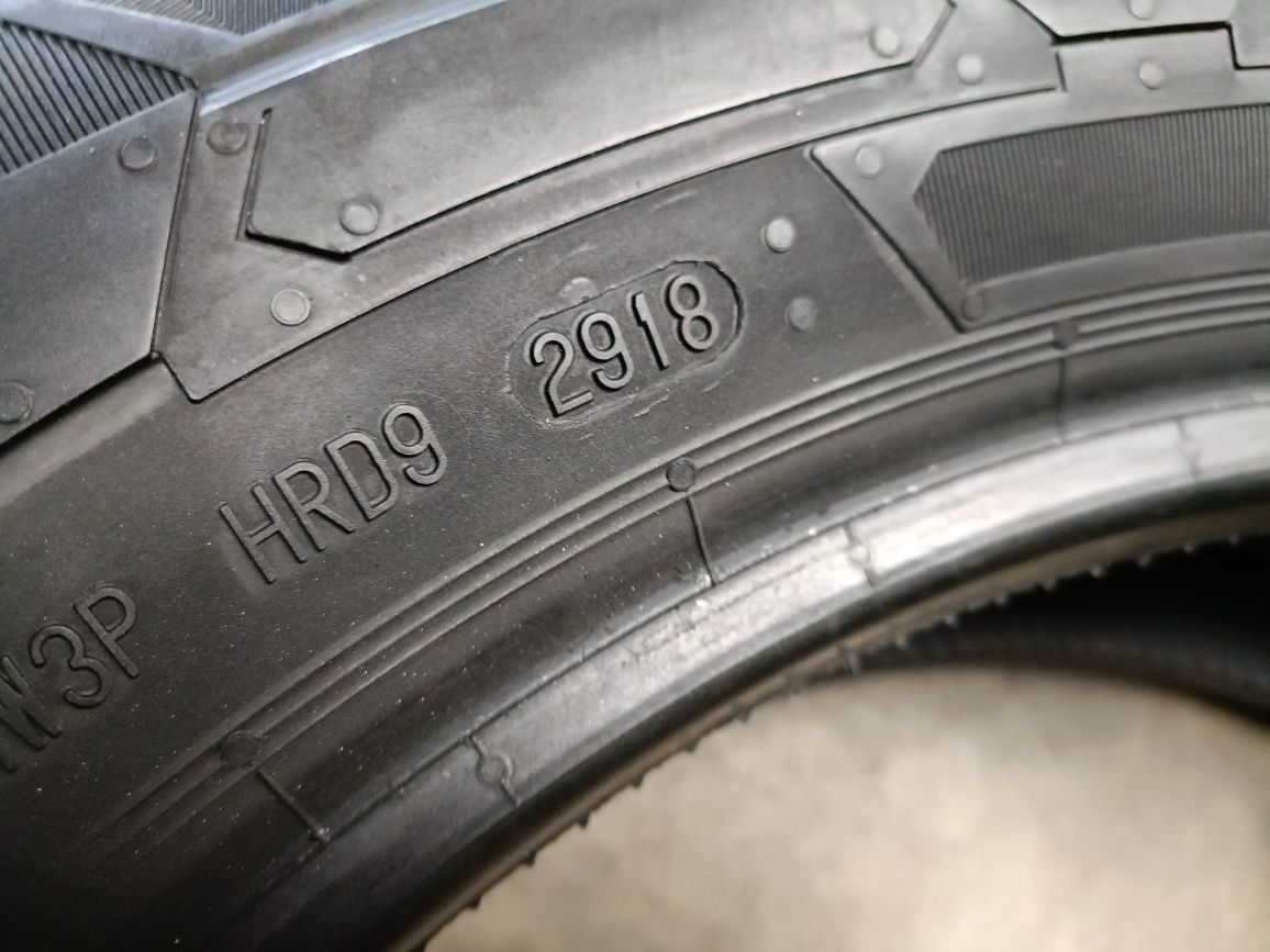 Opony zimowe Continental VanContact Winter 215/60R17C 104/102H