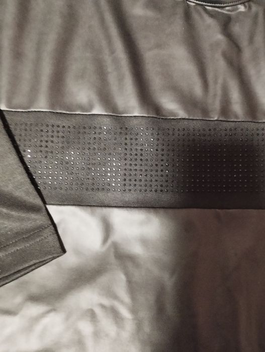 Стильна туніка з екошкіри