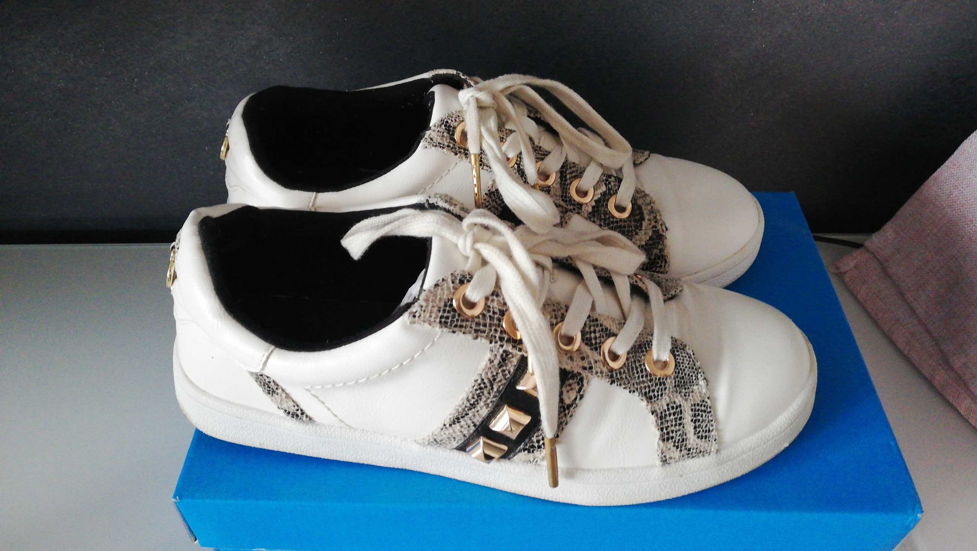 Na szerszą stopę River Island trampki r.39