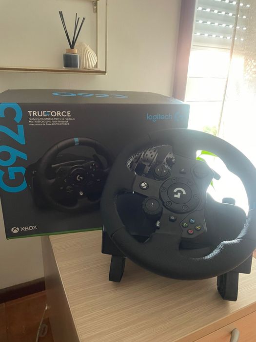 Volante Logitech G923 com 2 anos de garantia