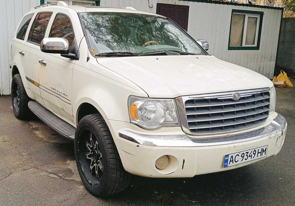 CHRYSLER Aspen  5.7 V8    4WD