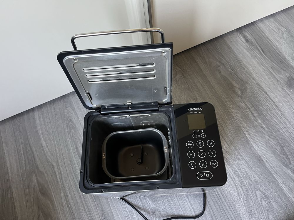 Хлібопічка KENWOOD BM 450