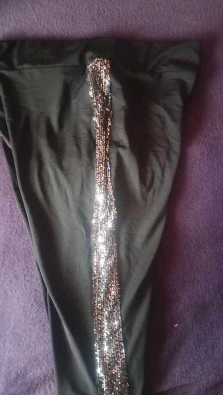 Leginsy z cekinami 4 XL