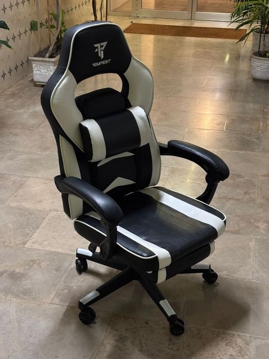 Secretaria mais módulo com gavetas mais cadeira