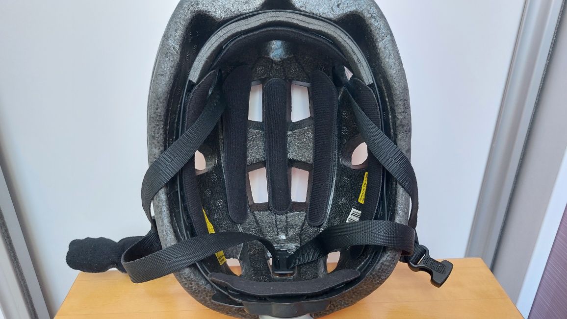 Kask rowerowy czerwony, 48-54 cm, stan bardzo dobry