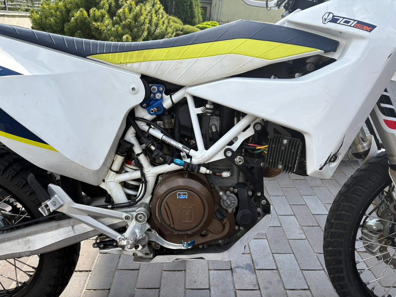 Husqvarna 701 Enduro 2016 | Rally Adventure Build – Aurora Rally Kit