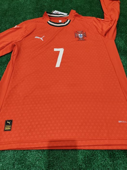 Camisola Portugal manga comprida - Ronaldo