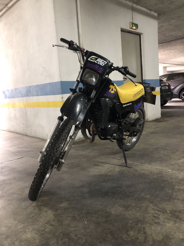 Suzuki ts 50 em excelente estado