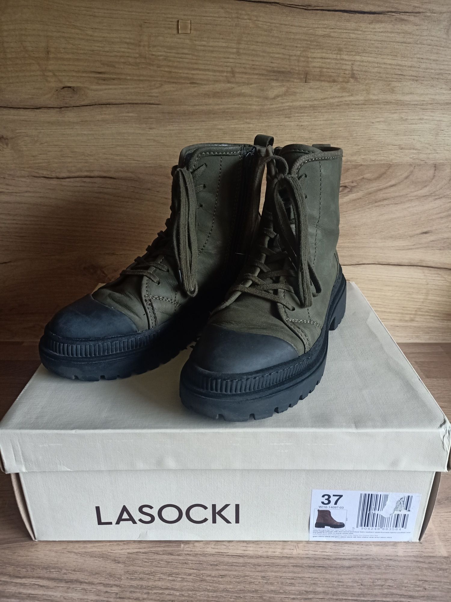 Damskie buty trapery Lasocki 37