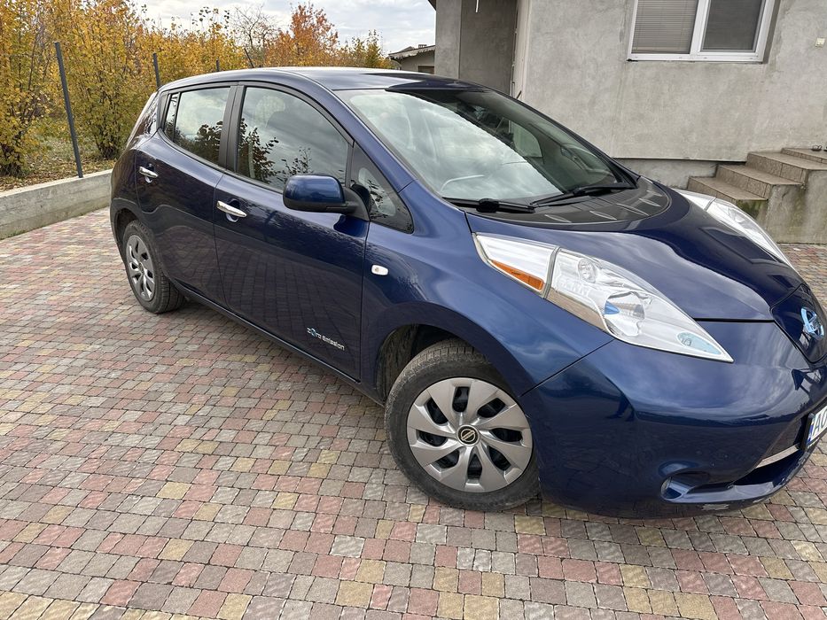 Nissan leaf 30kw 2017 року