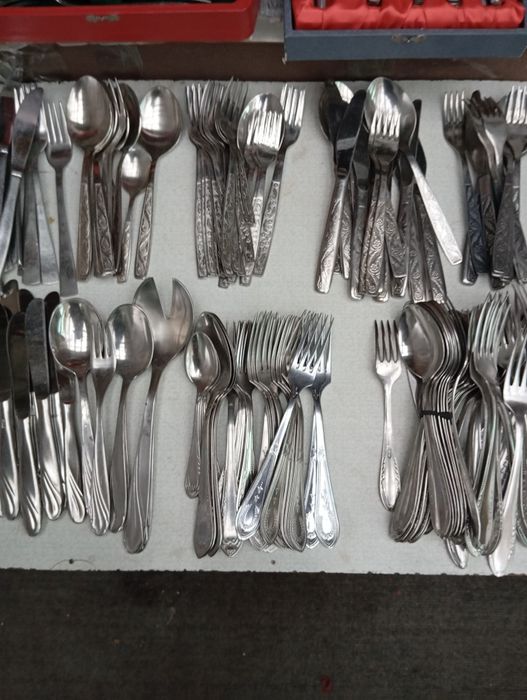 Столові прибори нержавейка.