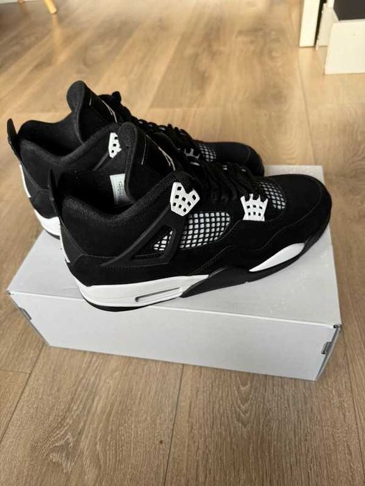 Buty meskie Mokasyny Nike_Air_Jordan_4_Retro_White_Thunder R.40