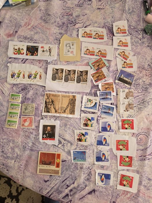 Vários selos portugueses