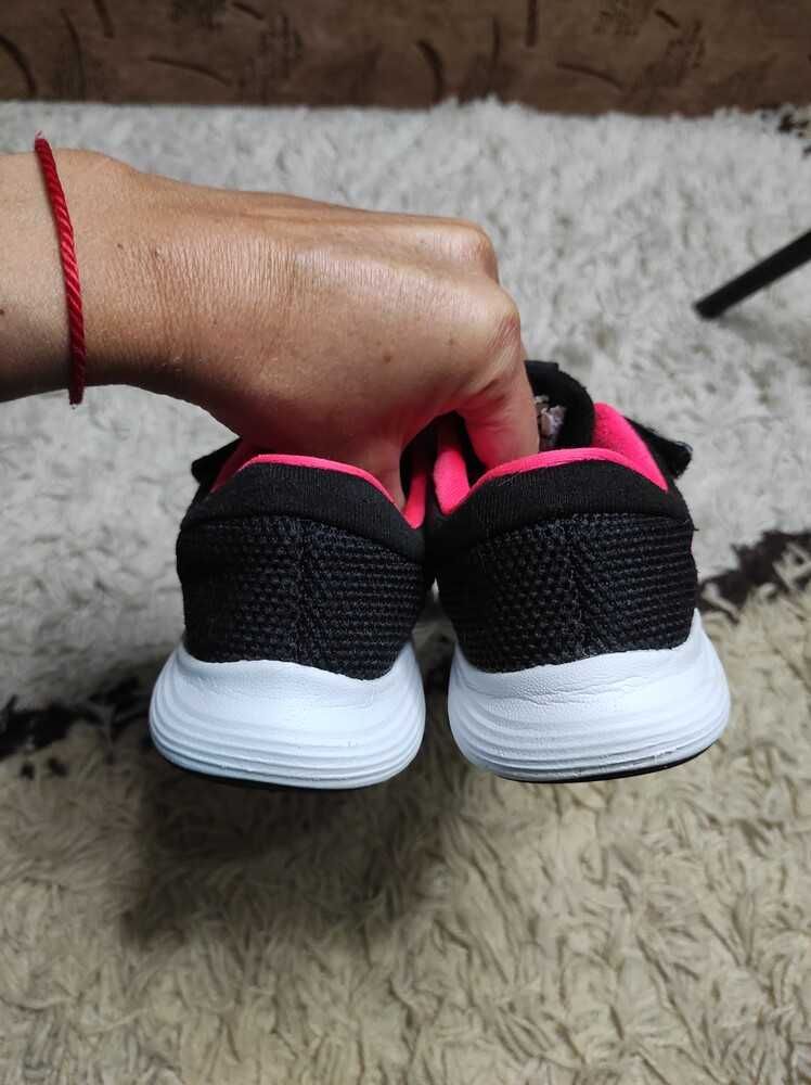 Легкие текстильные кроссовки Nike на сетке, 28,5 размер