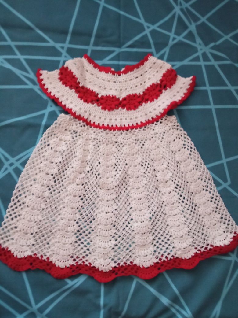 Сукня для дівчинки 1-2 роки, зв'язана крючком