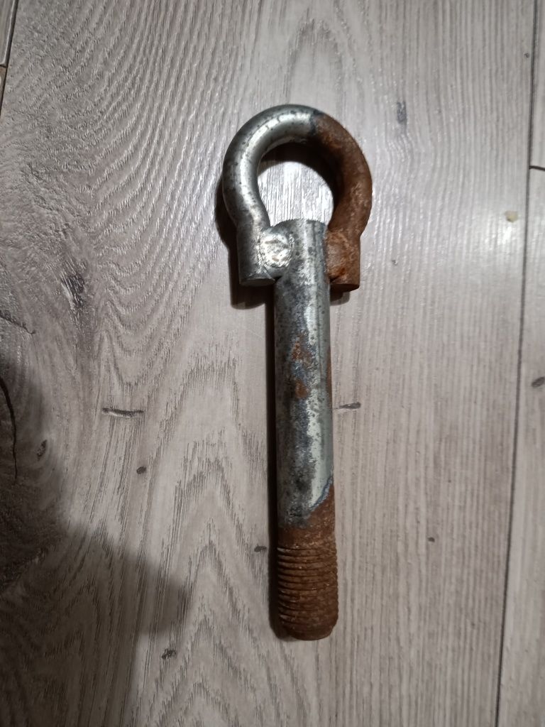 Ucho holownicze M20x2