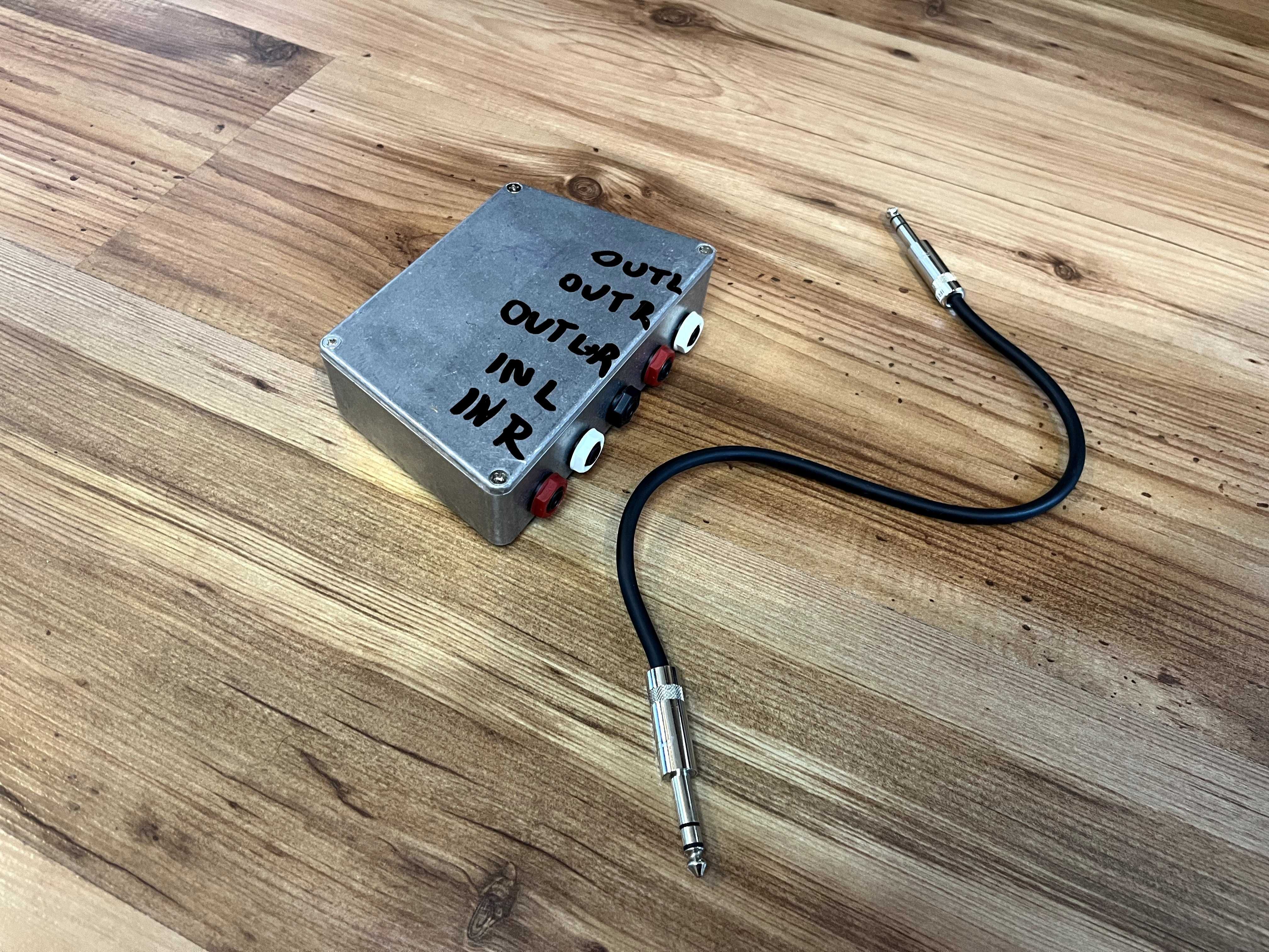 AB Box STEREO (przełącznik, switch)