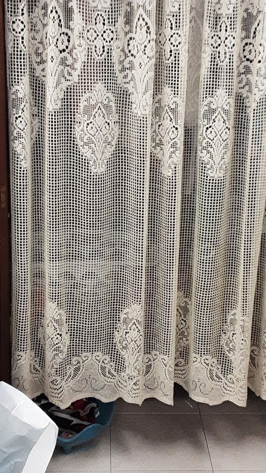 Cortinado  rendado bêje  para janela