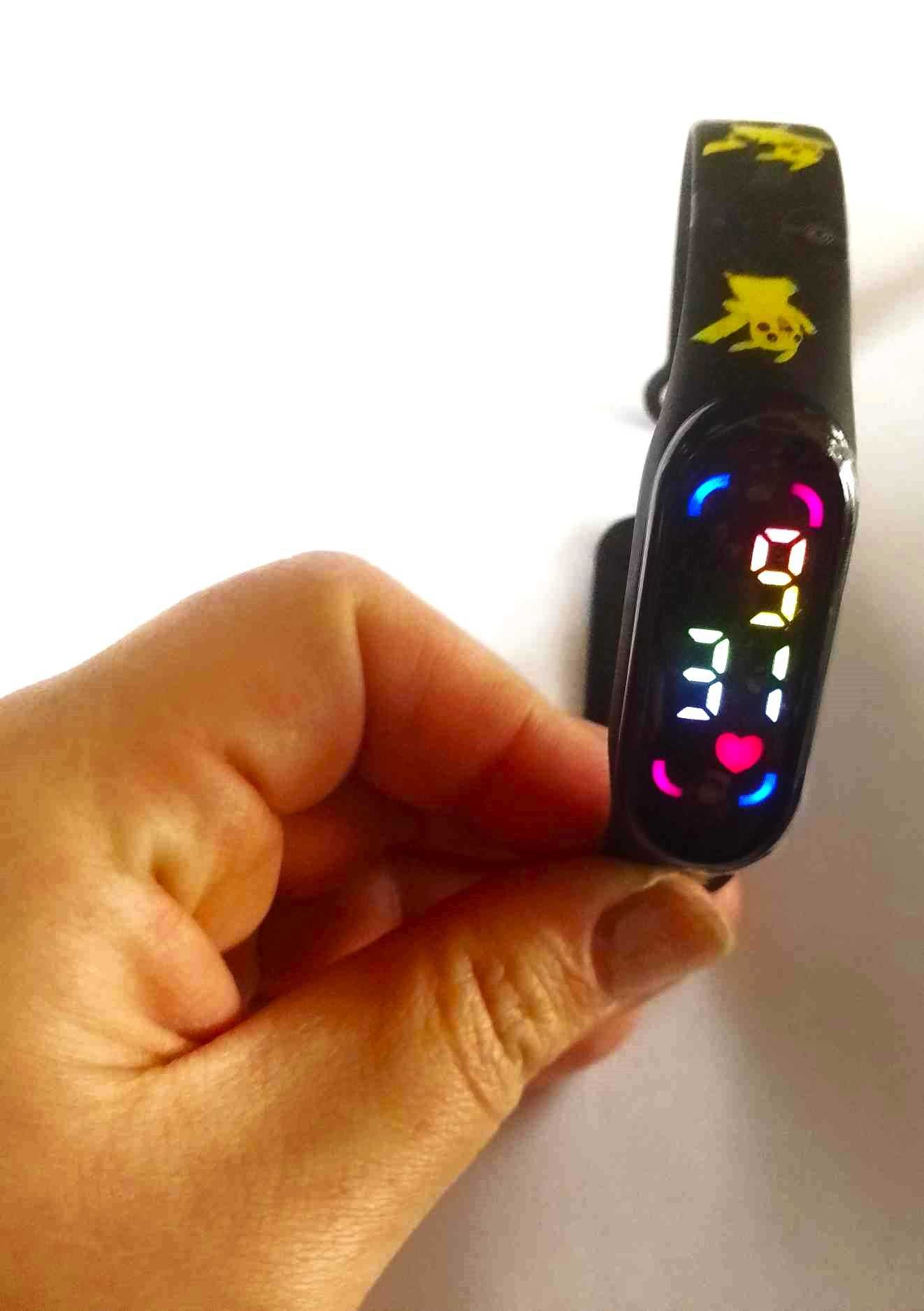 zegarek elektroniczny cyfrowy LED PIKACHU POKEMON czarny dla dzieci