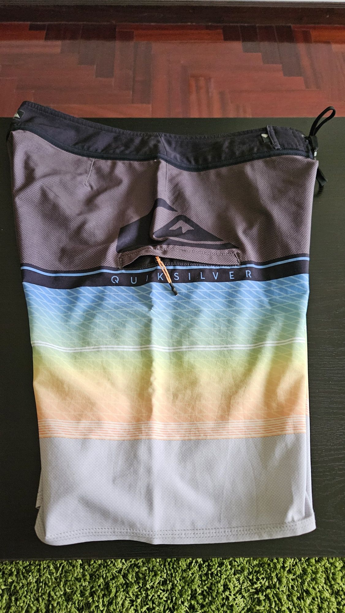 Calcōes de praia QuickSilver