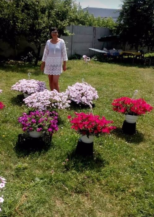 Продам 2х поверх. будинок з участком  10 сот.біля метро Перемога