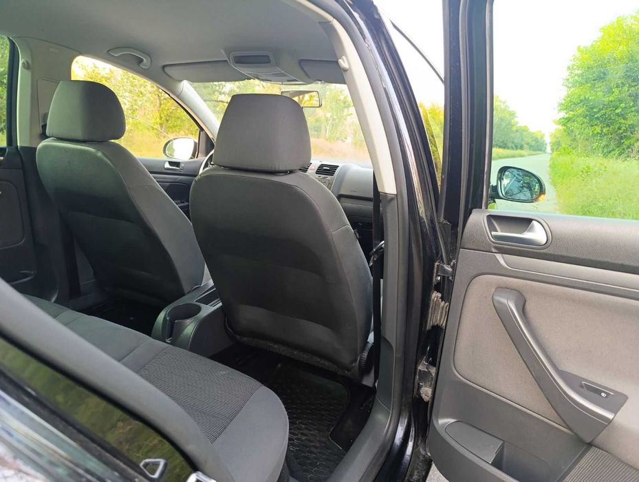 Volkswagen Golf 2008 1,6 МРІ