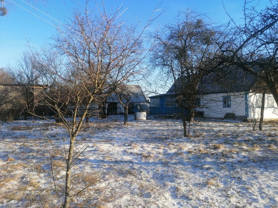 Продам Будинок та гоосподарські Будівлі