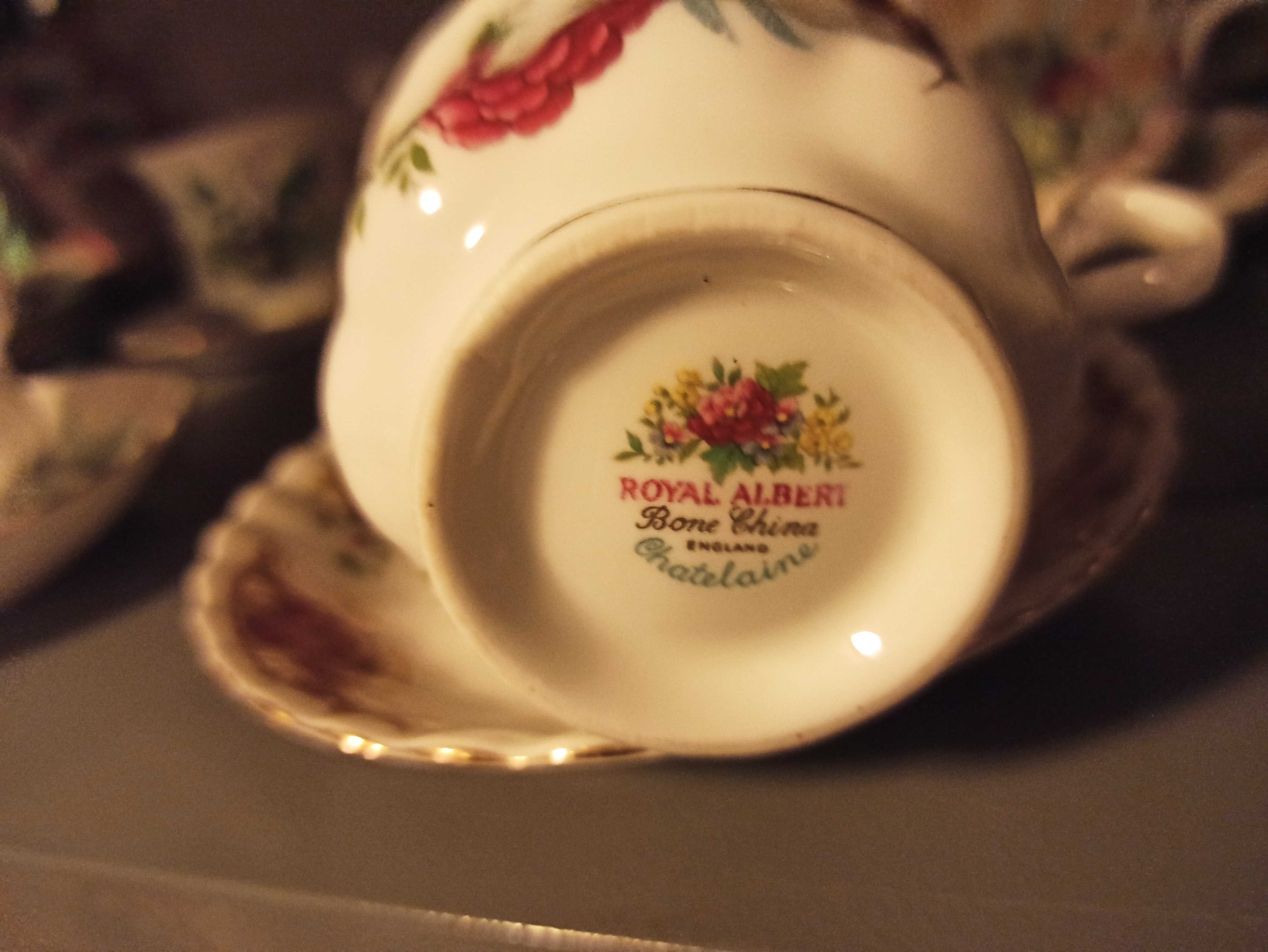 Porcelana Royal Albert Chatelaine Filiżanki