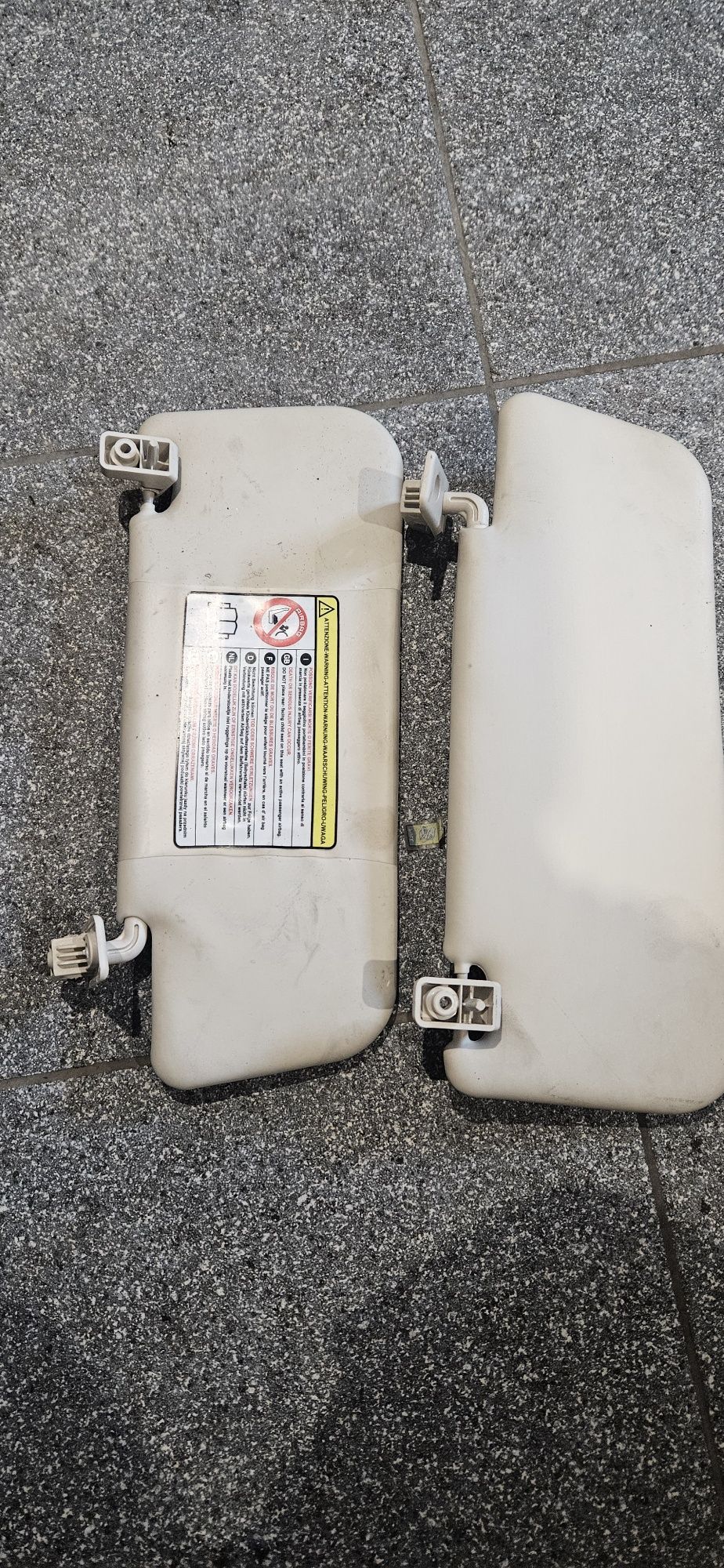 Ford Ka mk2 Daszek przeciwsloneczny Sloneczko