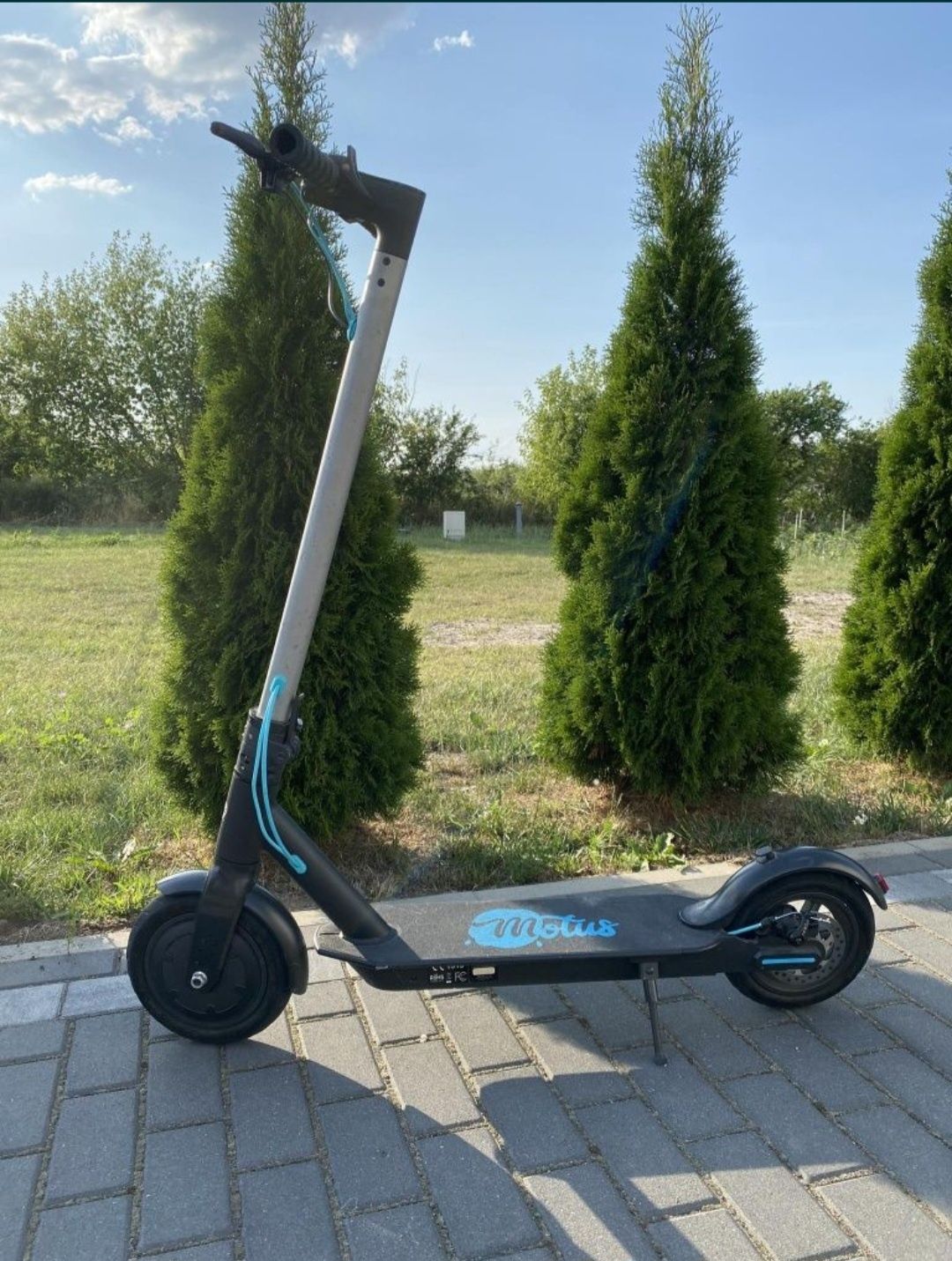 Hulajnoga elektryczna Motus Scooty 8.5