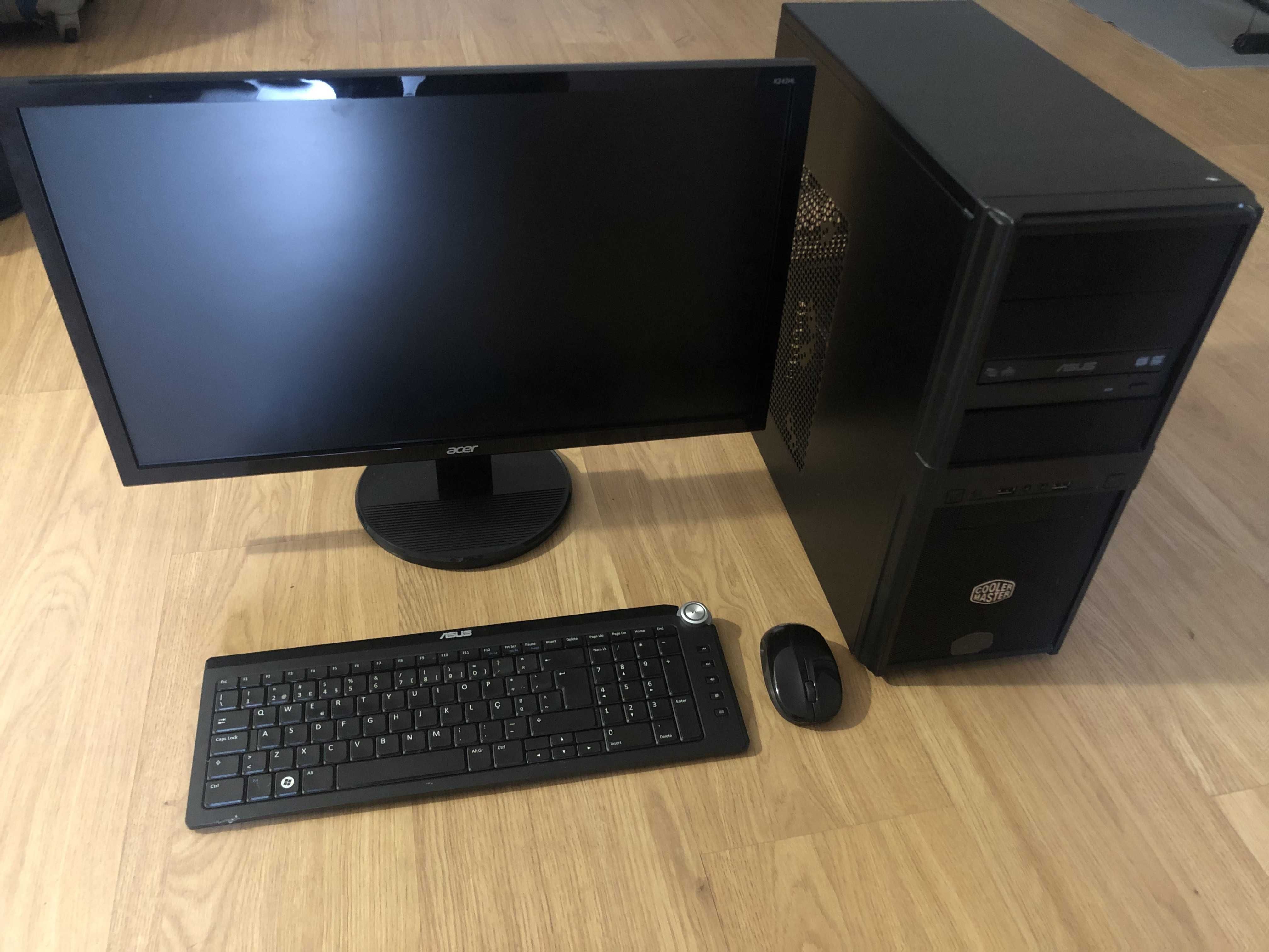 Lote de 5 Computadores Potentes (16G/8G ram) com  Secretarias