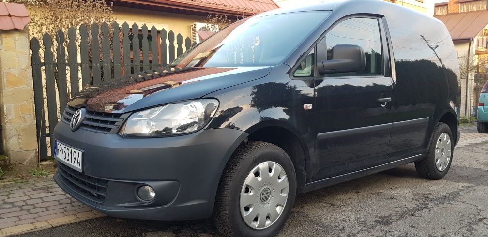 Volkswagen Caddy 1.6 TDI rok 2012