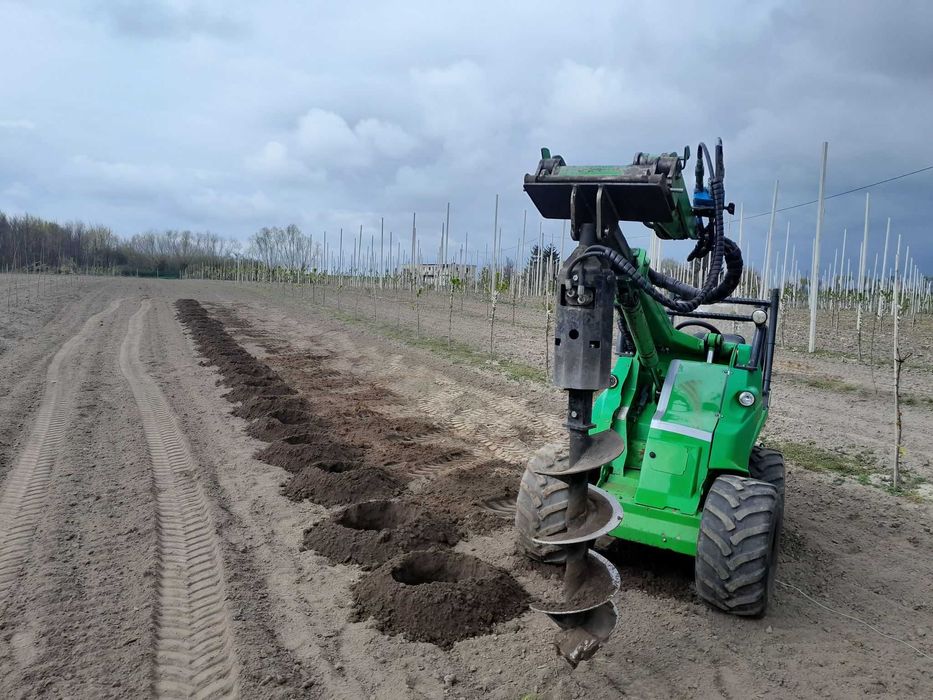 usługi minikoparką  koparką   glebogryzarka  frezowanie odśnieżanie
