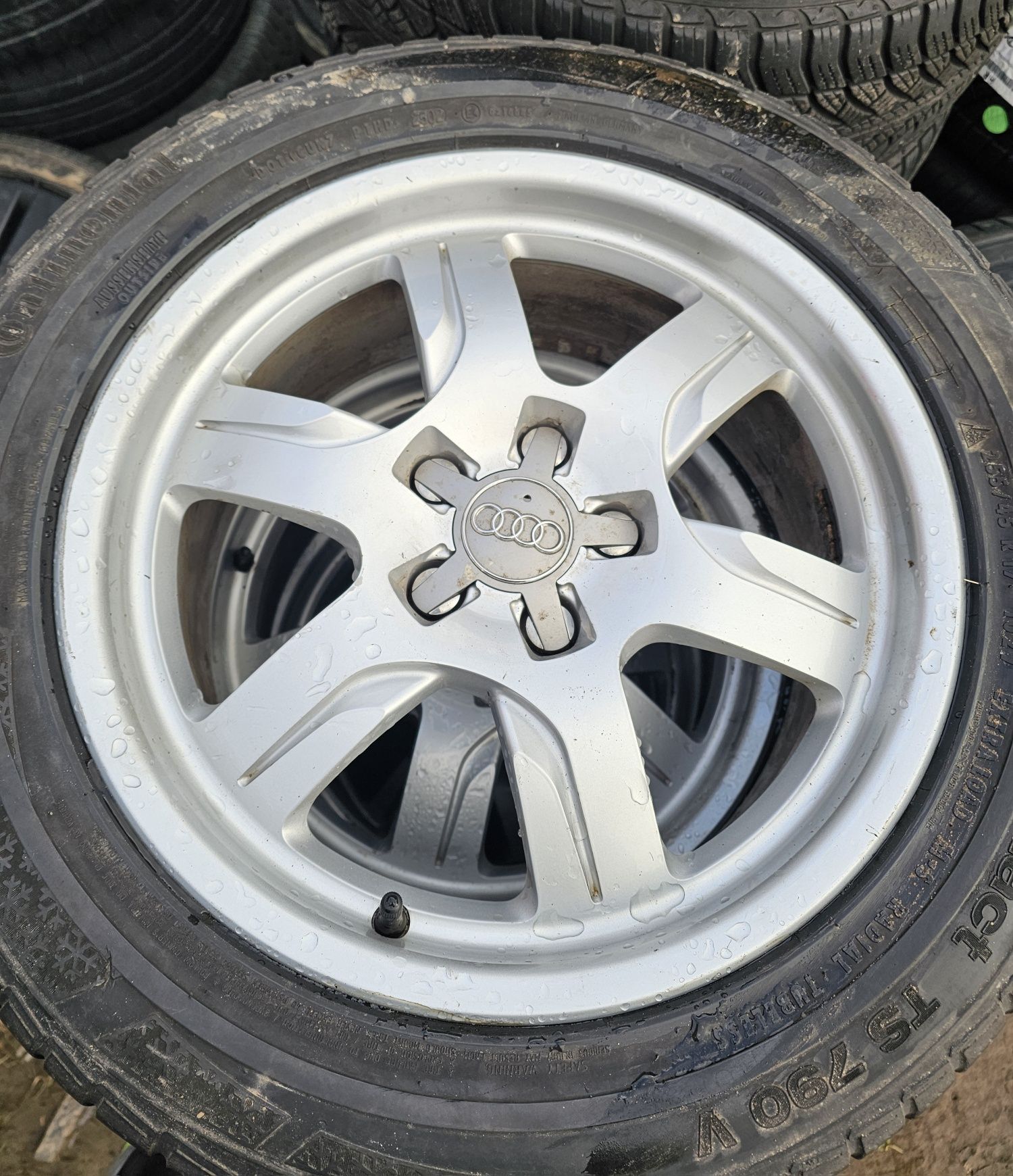 Koła felgi aluminiowe oryginał Audi 8T0 5x112 7.5j et28opony 255/45R17