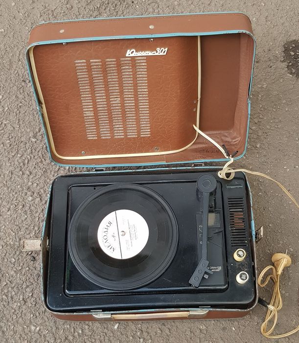 Электрофон "Юность 301"