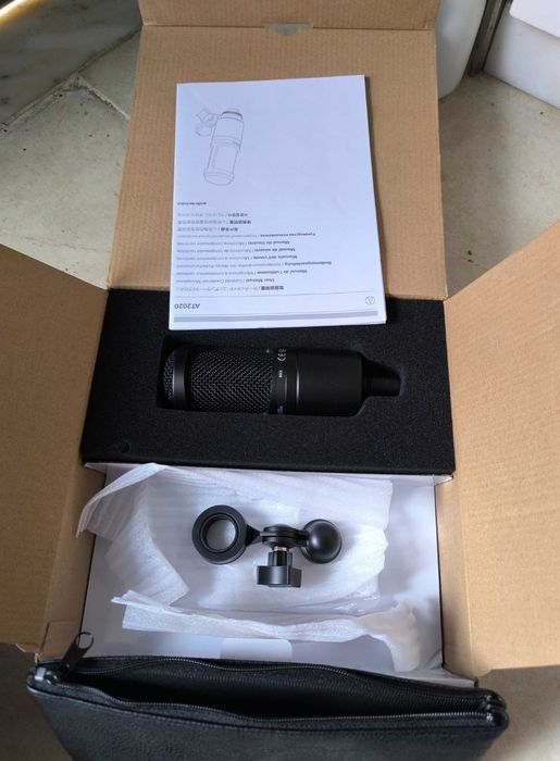 Microfone condenser AUDIO TECNICA AT2020
