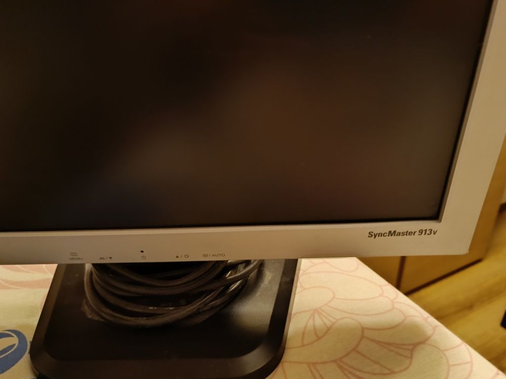 Monitor Samsung syncMaster 913v