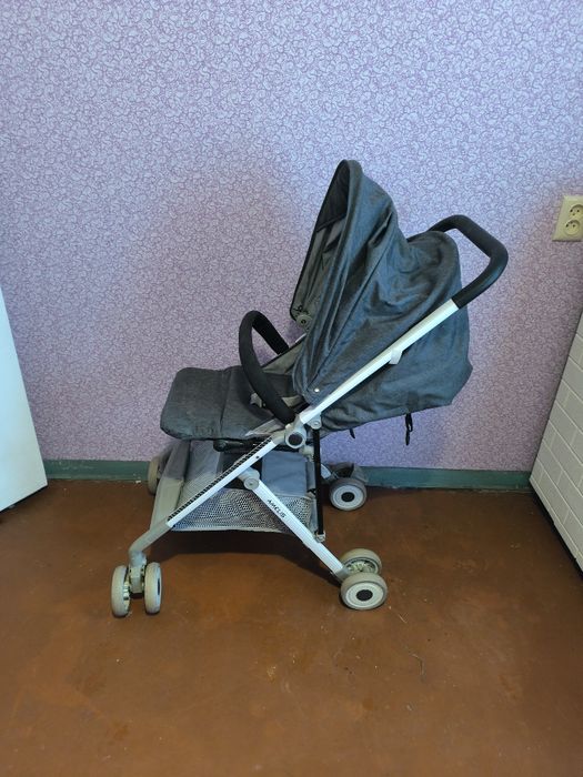 Продам детскую коляску в хорошем состоянию