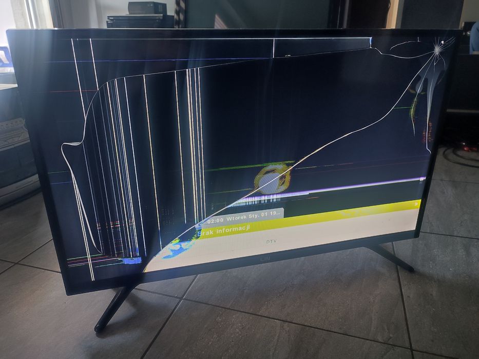 LED Tv LIN 32LHD1610 z uszkodzoną matrycą