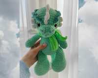 В'язаний плюшевий зелений дракон 38 см з шарфом