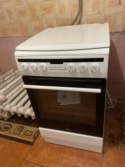 Kuchenka gazowa z piekarnikiem Amica