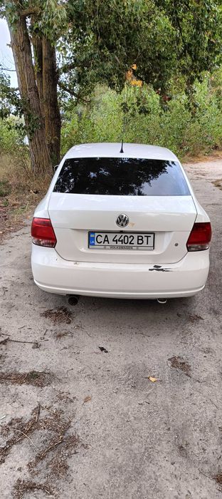 Volkswagen Polo sedan