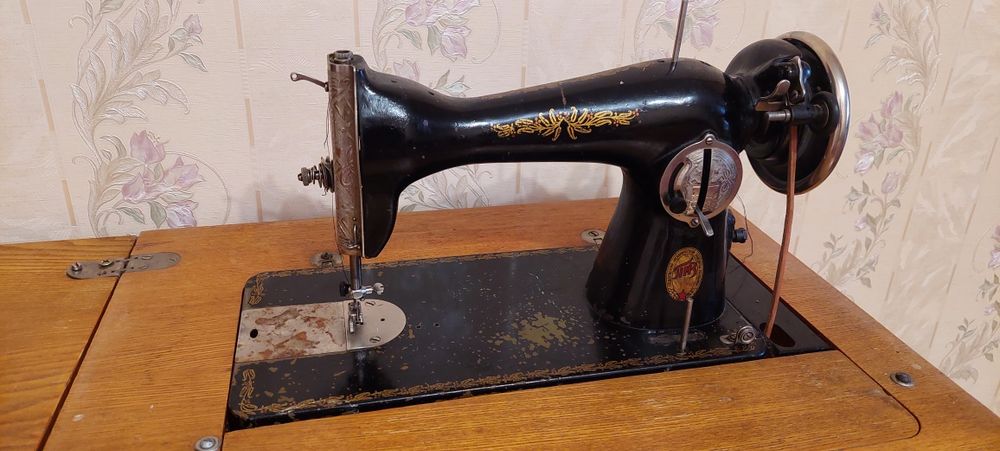 Продам швейну машинку МПЗ